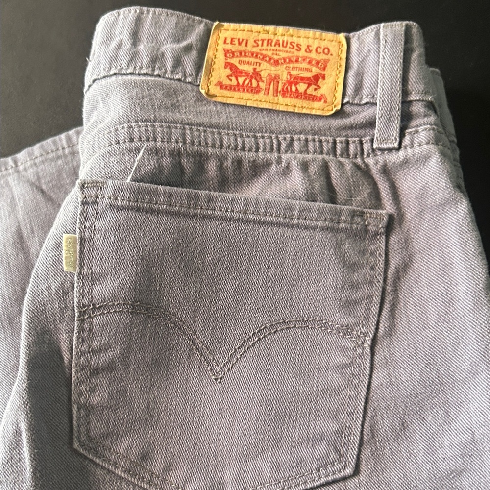 Levi's Classic 712 Gray Cropped Jeans